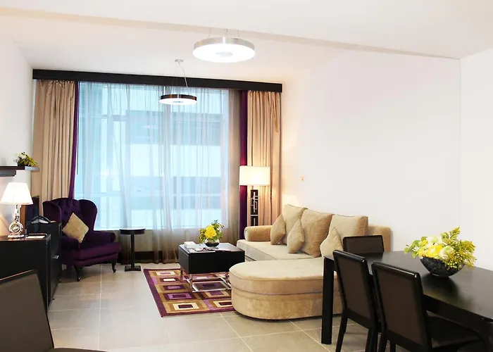 Deluxe One-Bedroom Apartment