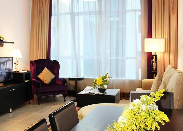 Deluxe One-Bedroom Apartment