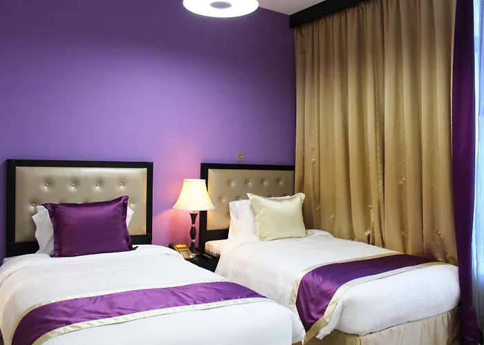 Deluxe One-Bedroom Apartment